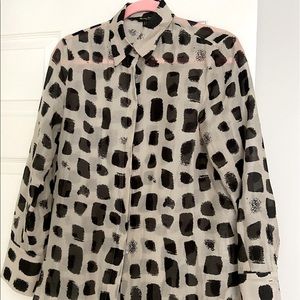 Beautiful feather light blouse size 4 from MassimoDutti